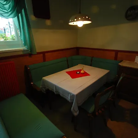 Casa de hóspedes Pod Orehi 3*