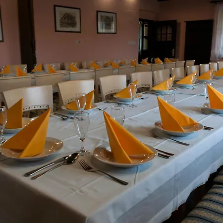 Pod Orehi Casa de hóspedes 3*