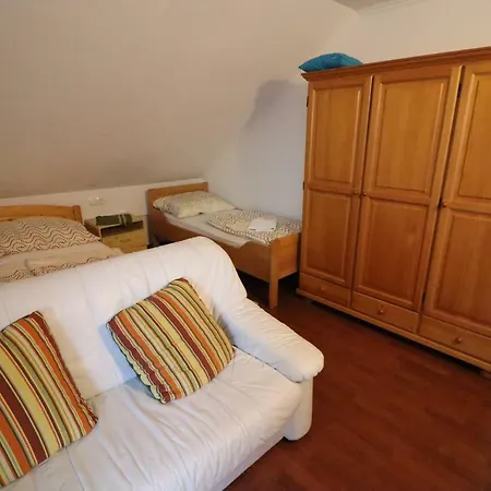 Pod Orehi Casa de hóspedes Loče pri Poljčanah