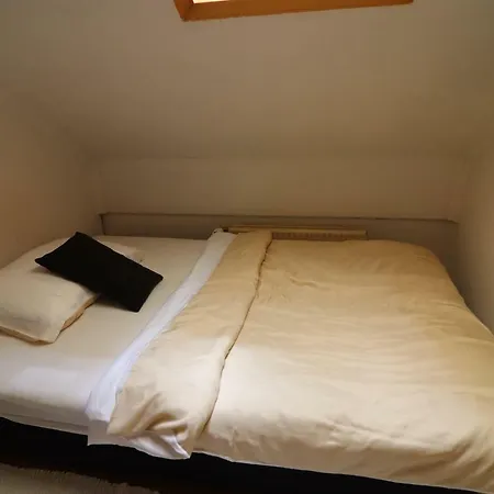 Pod Orehi 3* Loce pri Poljcanah