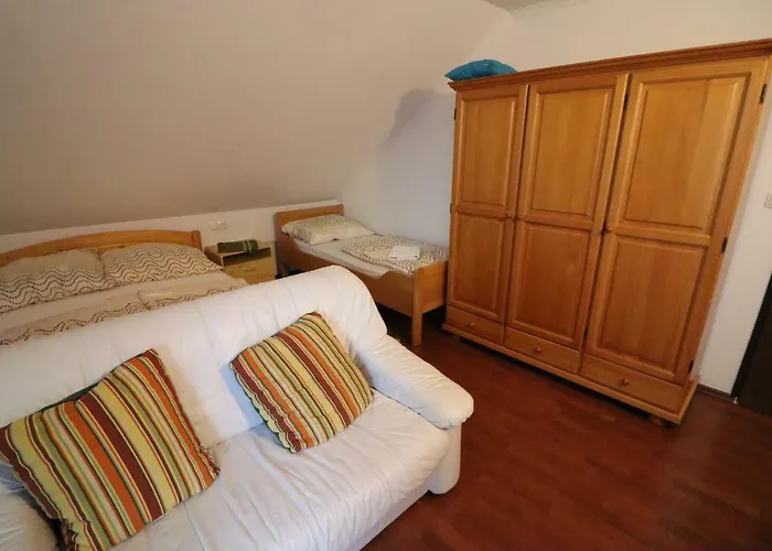 Pod Orehi Penzion Loče pri Poljčanah