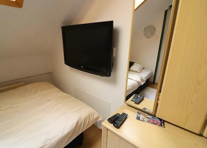 Penzion Pod Orehi Loče pri Poljčanah